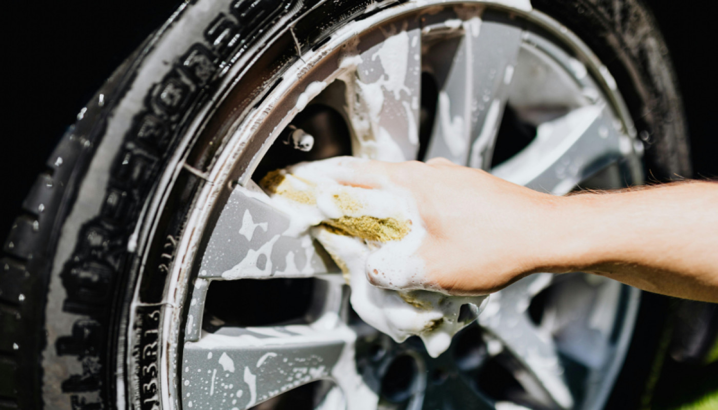 Pour un lavage de voiture dans l’Essonne, oubliez les stations ! Essayez Excellence Cars.